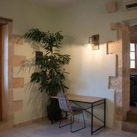 Amygdalia Traditional House Semesterbostad
